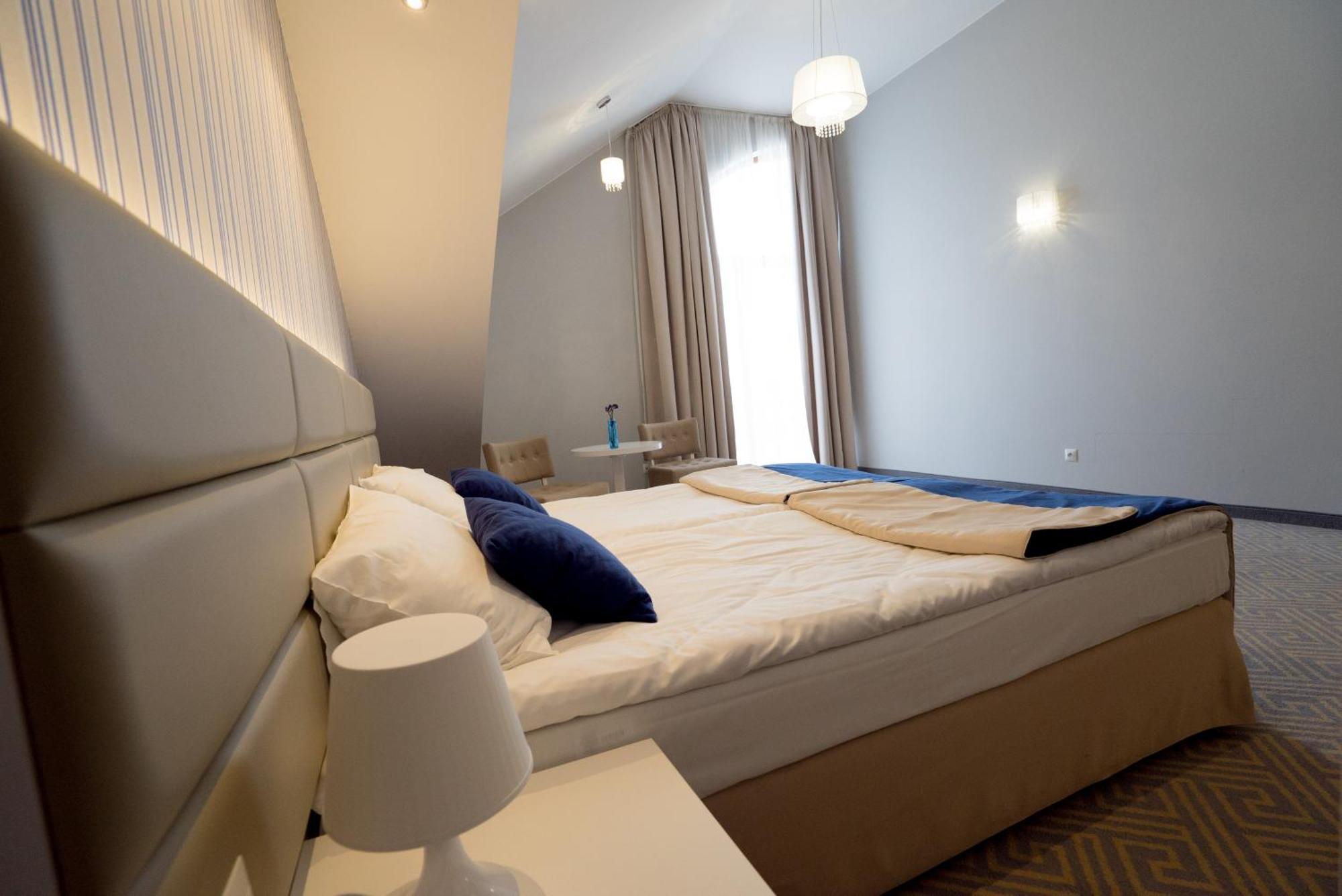 Hotel Aleksandria Siedlce Exteriör bild