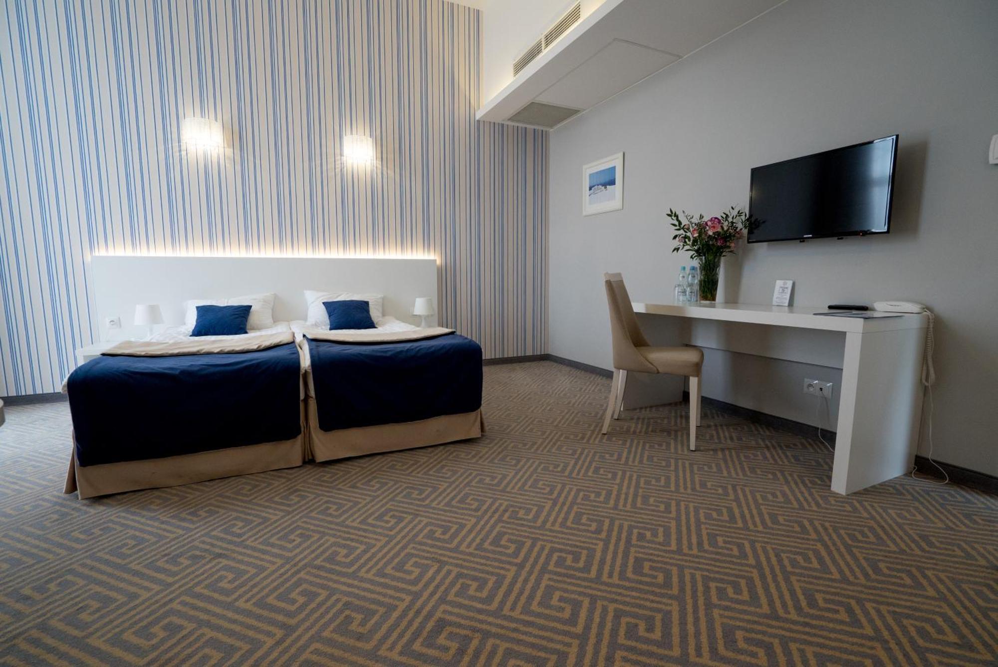 Hotel Aleksandria Siedlce Exteriör bild