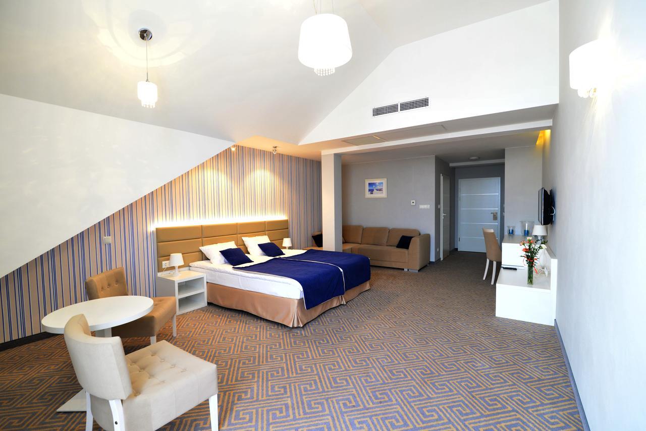 Hotel Aleksandria Siedlce Exteriör bild