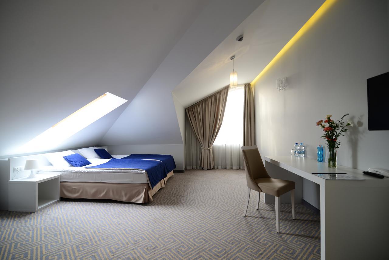 Hotel Aleksandria Siedlce Exteriör bild