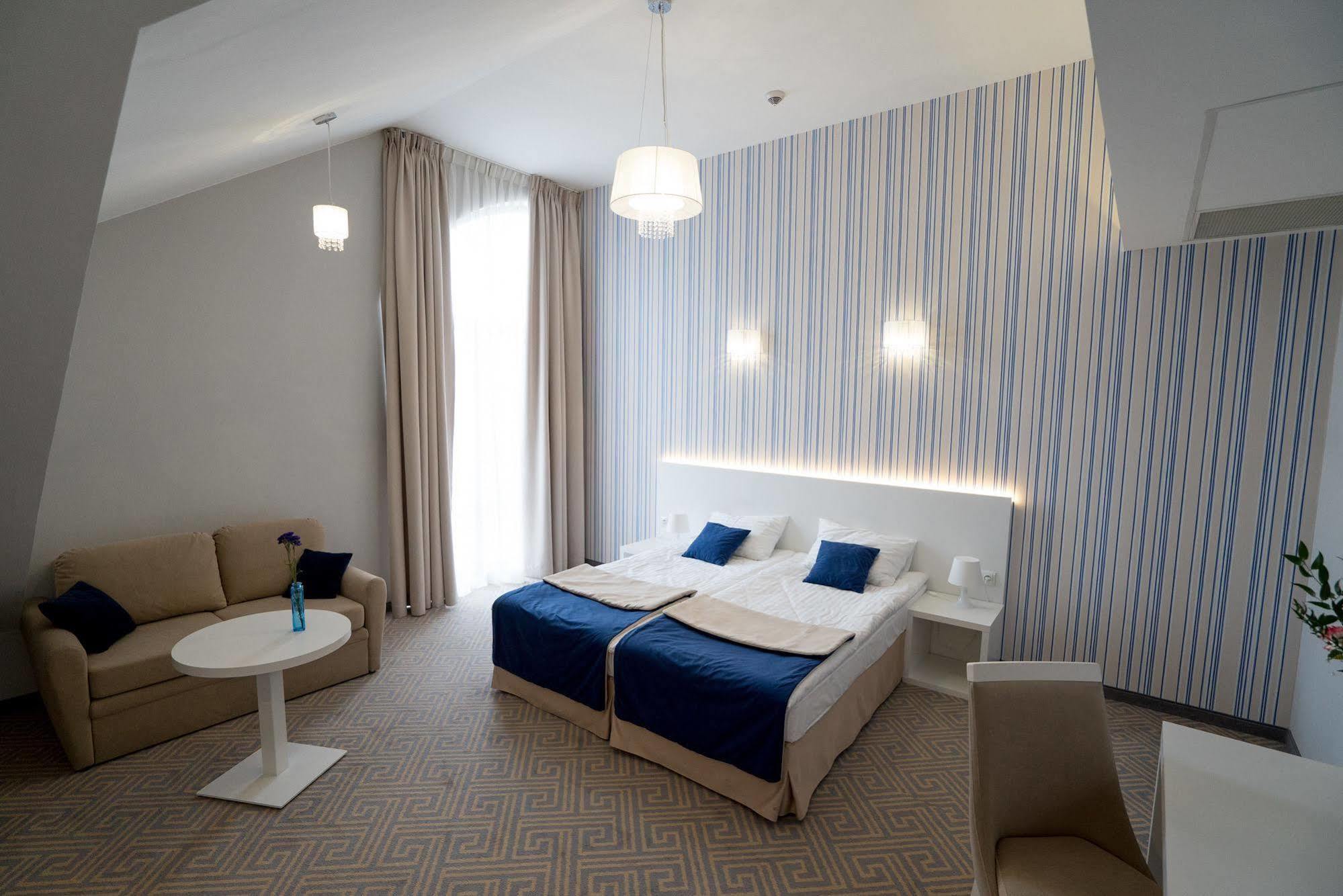 Hotel Aleksandria Siedlce Exteriör bild